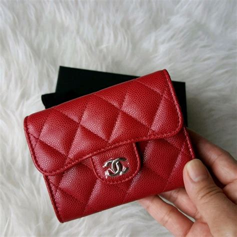 chanel xl card holder with mona lisa pocket|CHANEL XL Card Holder Review .